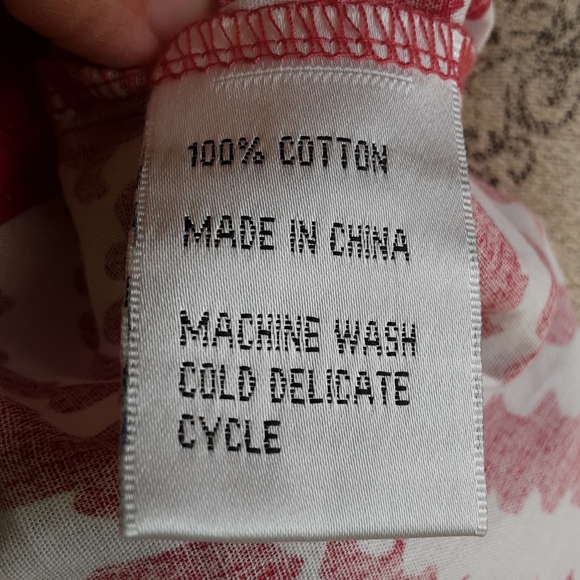 Tracy Negoshian 100% Cotton Long Sleeve V-neck Top Size Medium. - Picture 8 of 9